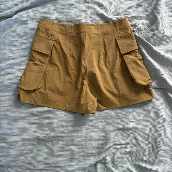 Lululemon Athletica Tan Cargo Shorts with Utility Pockets - Picture 2 of 5